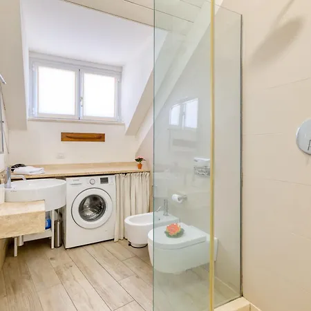 Appartement Il Regno Di Monica Attico Near The Sea - Happy *