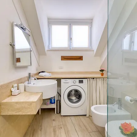 Il Regno Di Monica Attico Near The Sea - Happy Appartement